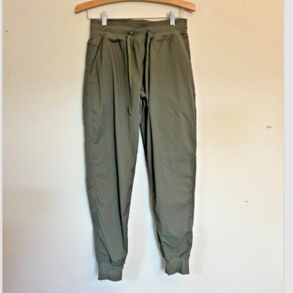 ZYIA Active Everywhere Women’s Jogger Pants Size 4 Olive Green Drawstring - Picture 1 of 16